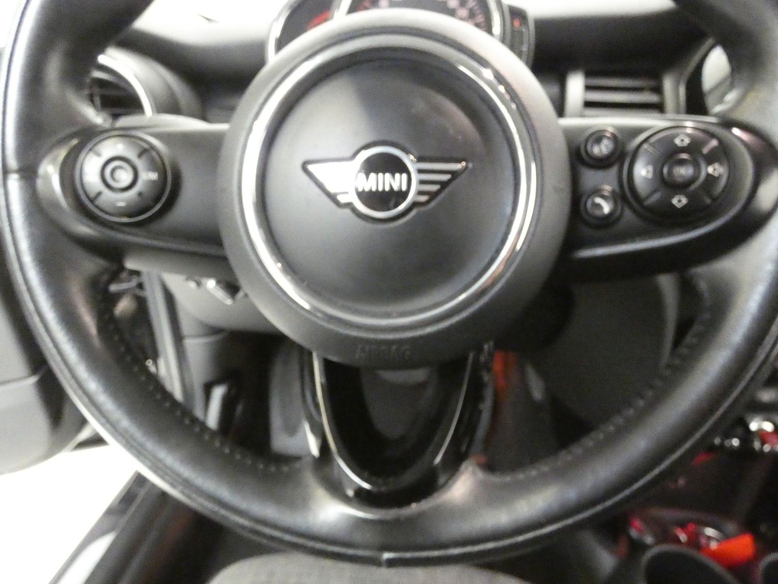MINI Cooper Chili - Samsaru's Car Outlet