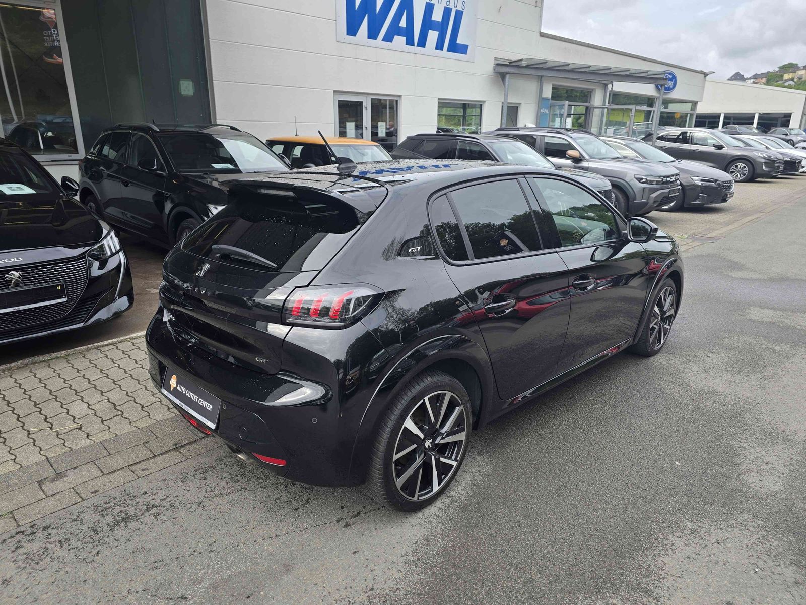Peugeot 208 GT - Samsaru's Car Outlet