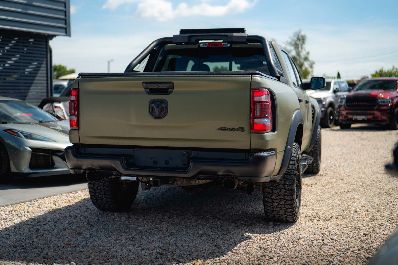 Dodge RAM 5.7 V8 HEMI 4x4 LARAMIE OFFROAD TRX Styling
