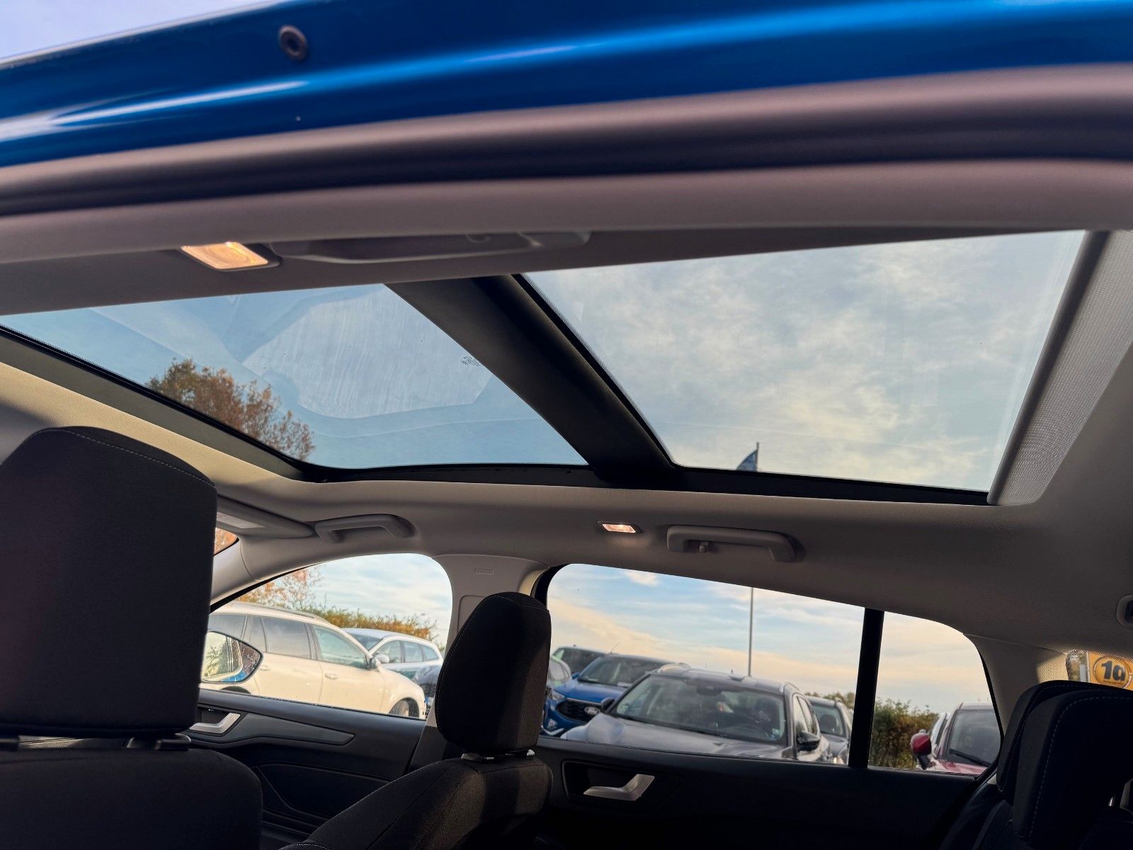 Ford Focus Turnier Active X mHEV Automatik