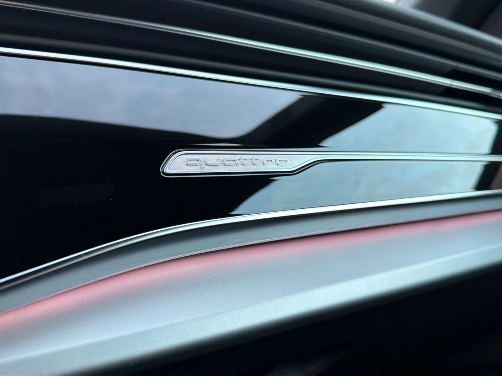 Audi Q8 50 TDI quattro S line 21"  Valcona B&O Laser