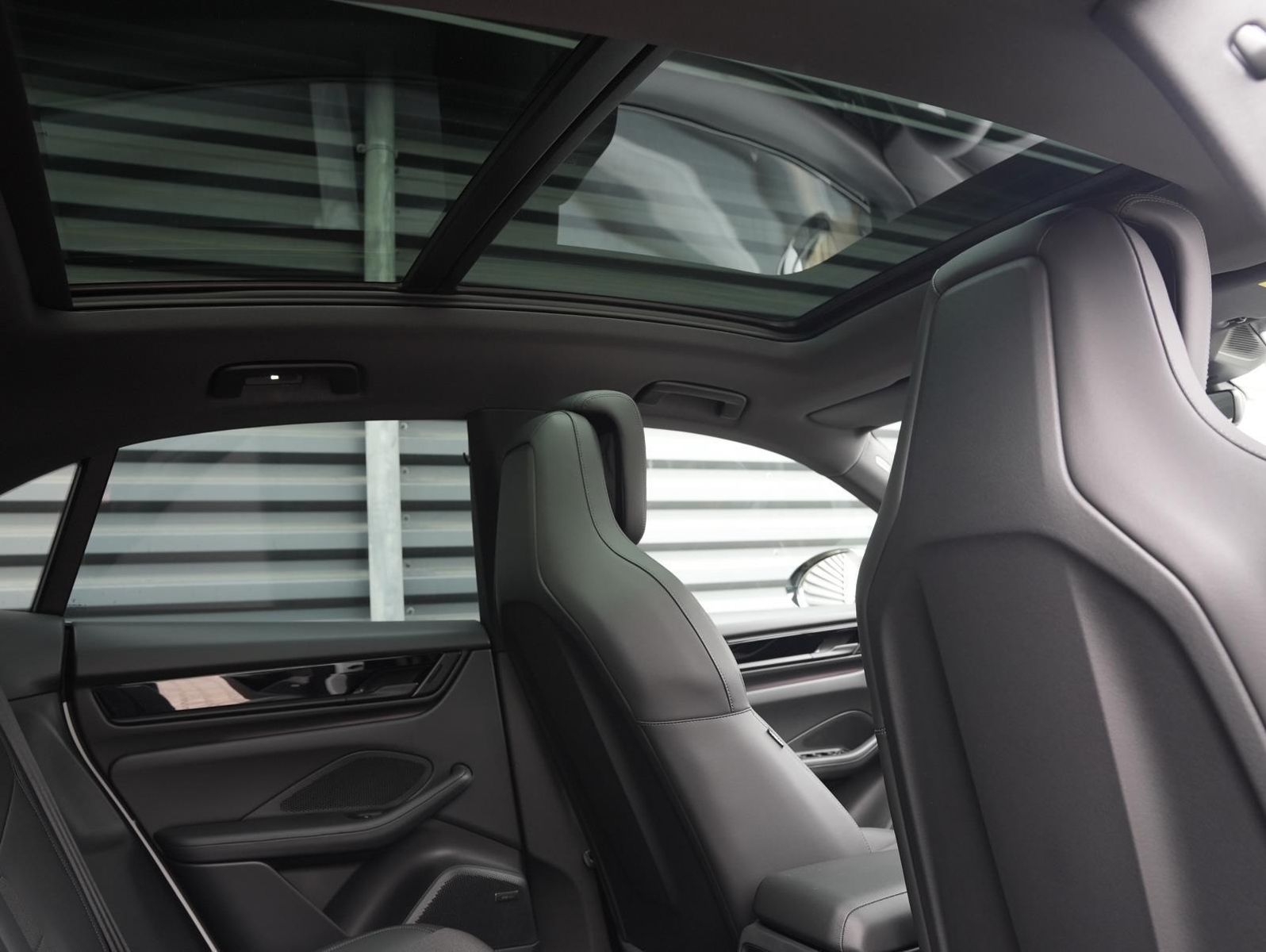 Porsche Macan 4S - Samsaru's Car Outlet