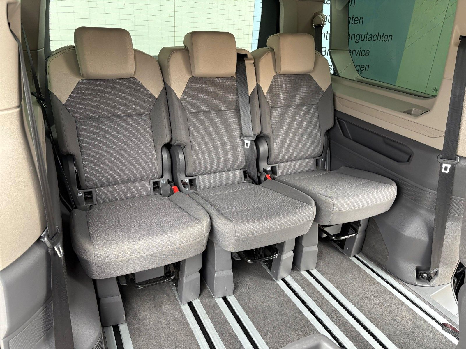 Volkswagen T7 Multivan 2.0TDI - Samsaru's Car Outlet
