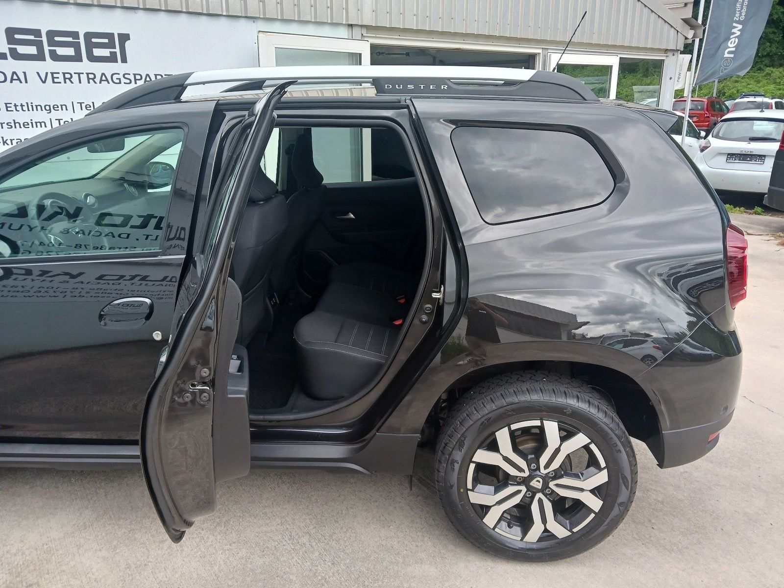 Dacia Duster Prestige Blue dCi 115 2WD - Samsaru's Car Outlet