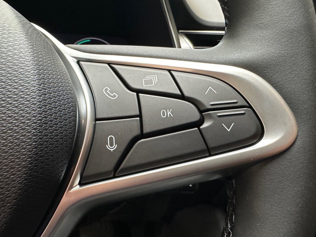 Renault Arkana TECHNO E-Tech Full Hybrid - Samsaru's Car Outlet