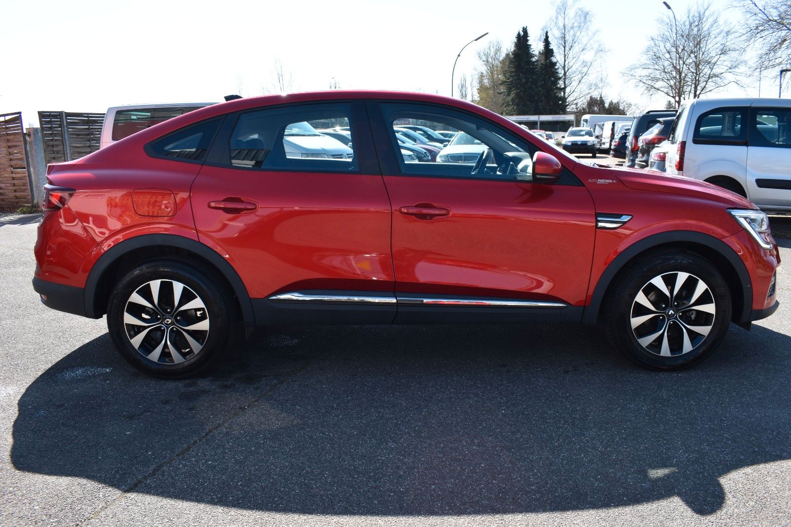 Renault Arkana TCe 140 Automatik Zen - Samsaru's Car Outlet