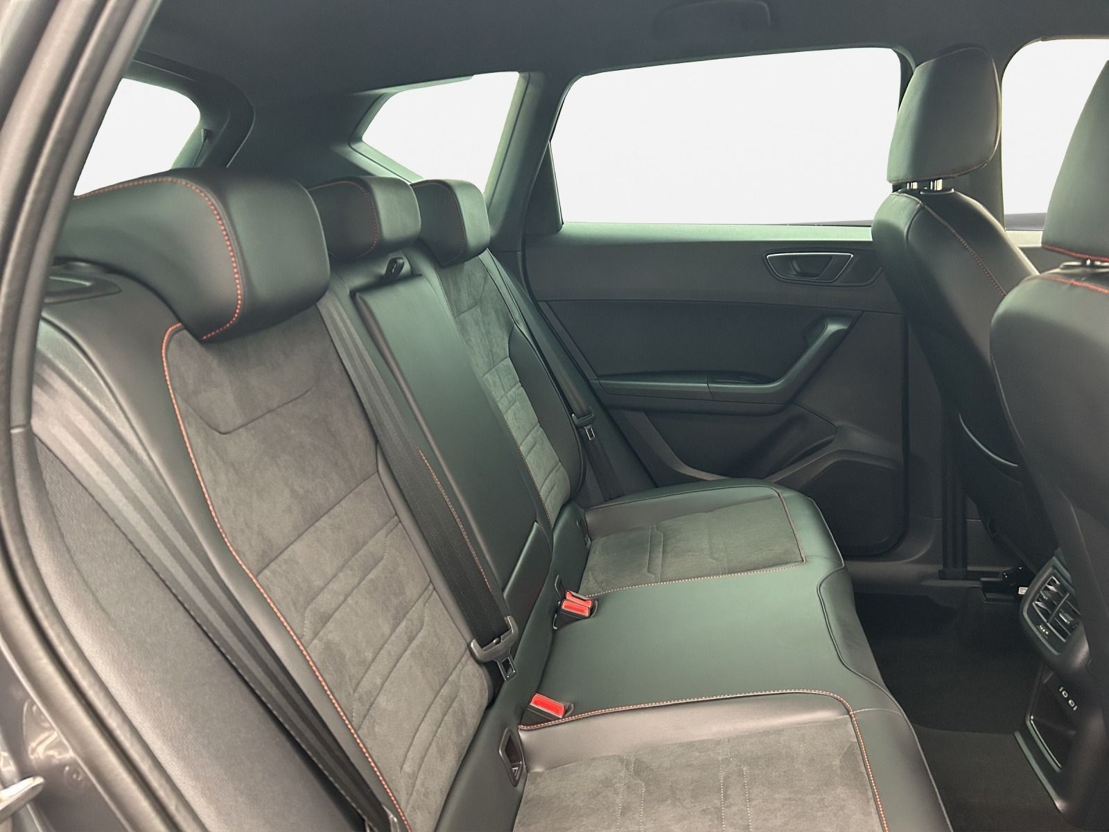 Seat Ateca FR 2.0 TDI DSG*NAVI*AHK*KAM*SHZ*ACC*LED*