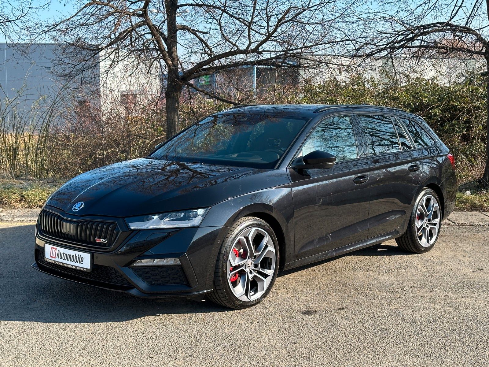Skoda Octavia Combi RS 2.0TSi DSG - Samsaru's Car Outlet