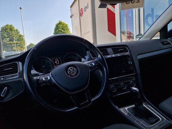 Volkswagen Golf VII Variant 2.0 TDI Comfortline DSG - Samsaru's Car Outlet
