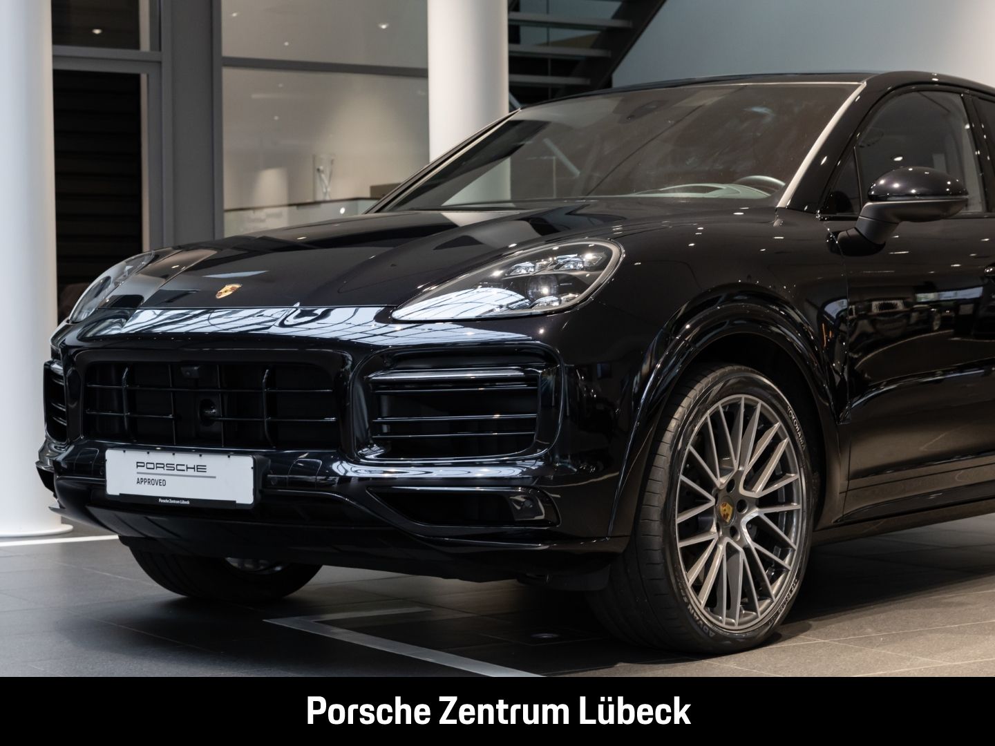 Porsche Cayenne S Coupe Hinterachslenkung Head-Up