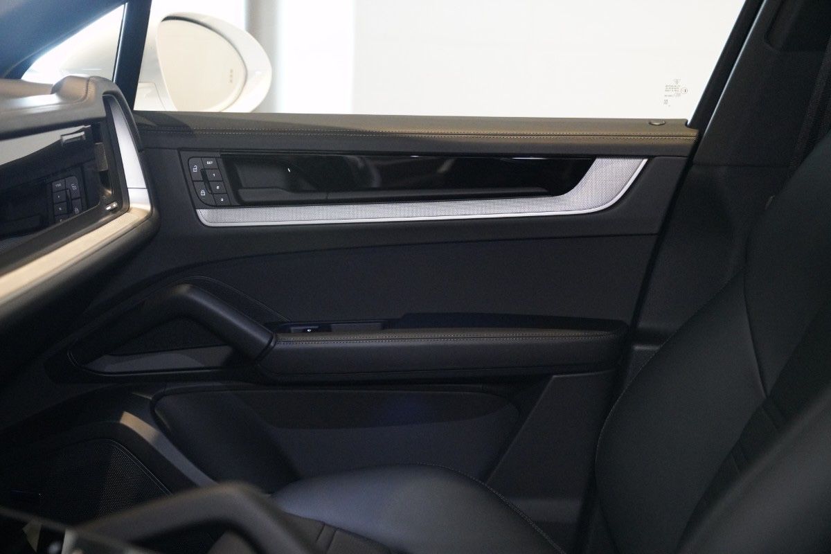 Porsche Cayenne Coupe E-Hybrid*SpAbg*HUD*Luft*PASM*Memo