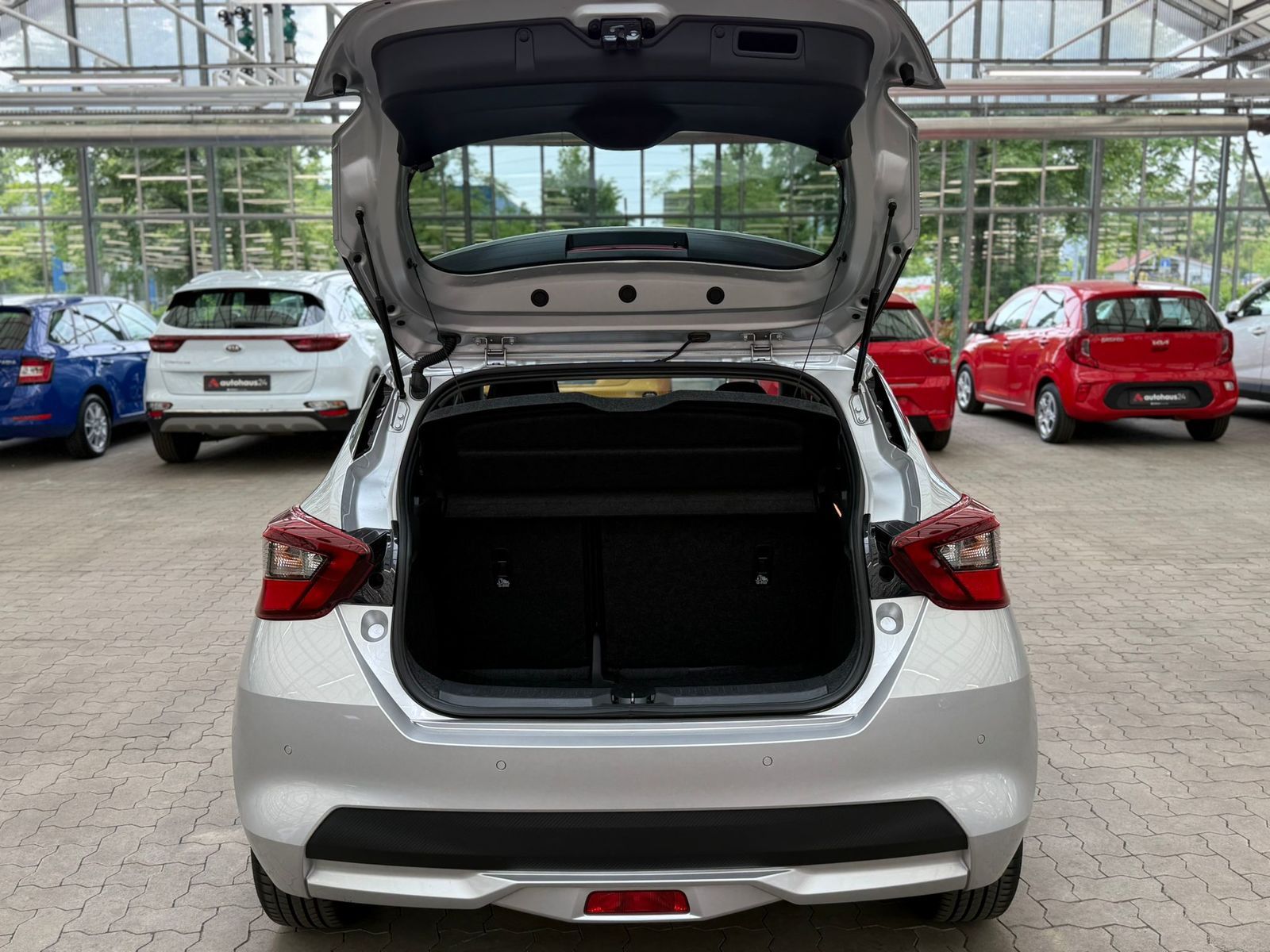 Nissan Micra 1.0 IG-T Tekna - Samsaru's Car Outlet