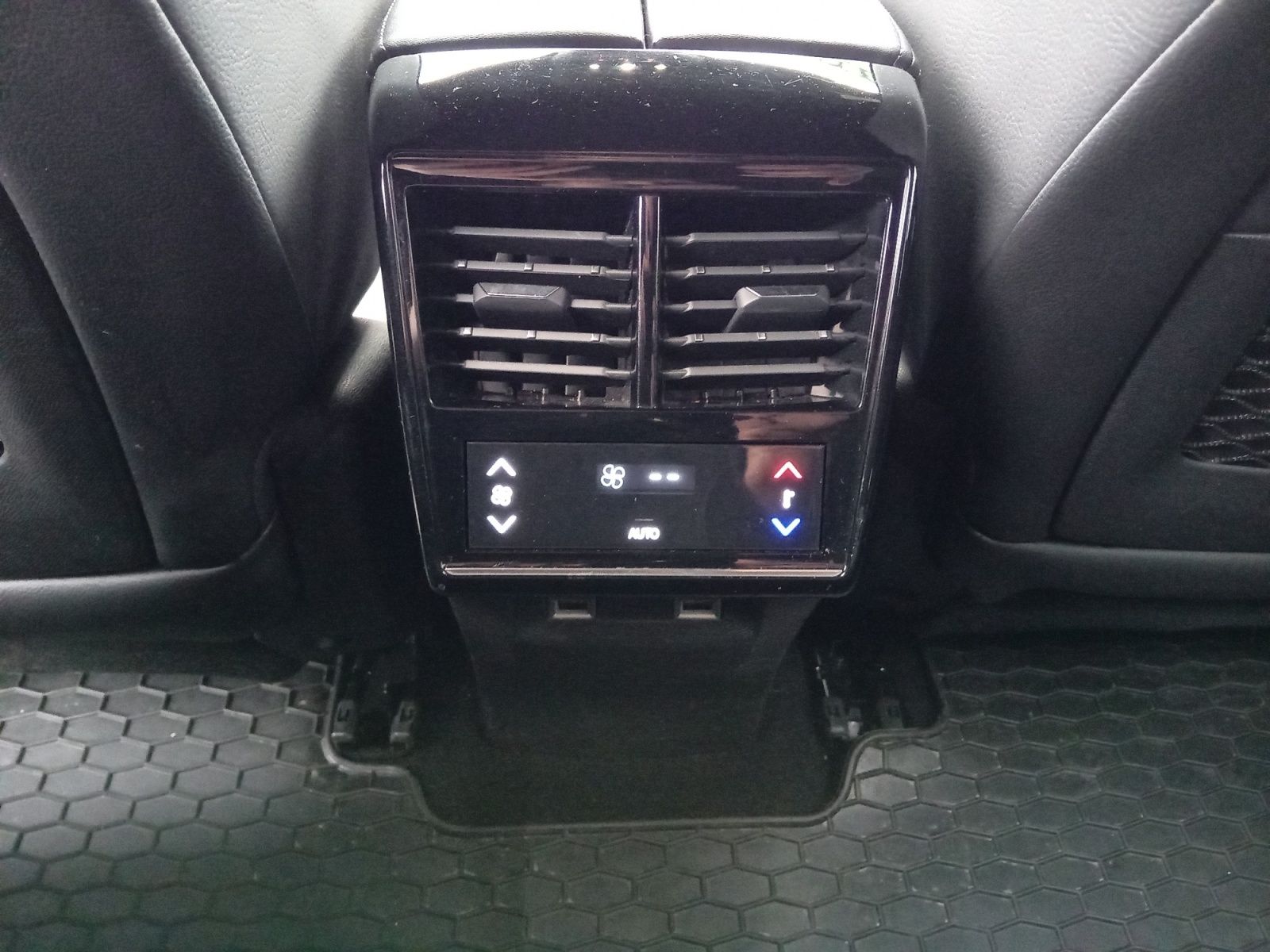 DS Automobiles DS7 Rivoli ACC+LED+Navi+SHZ+LM