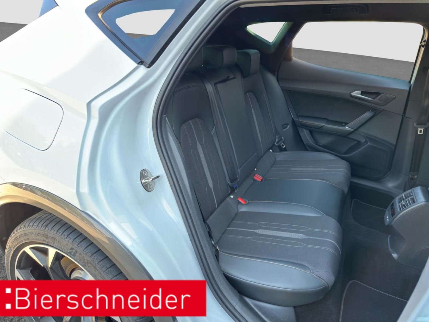 Cupra Formentor 1.4 e-Hybrid DSG VZ AHK RAER VIEW LED
