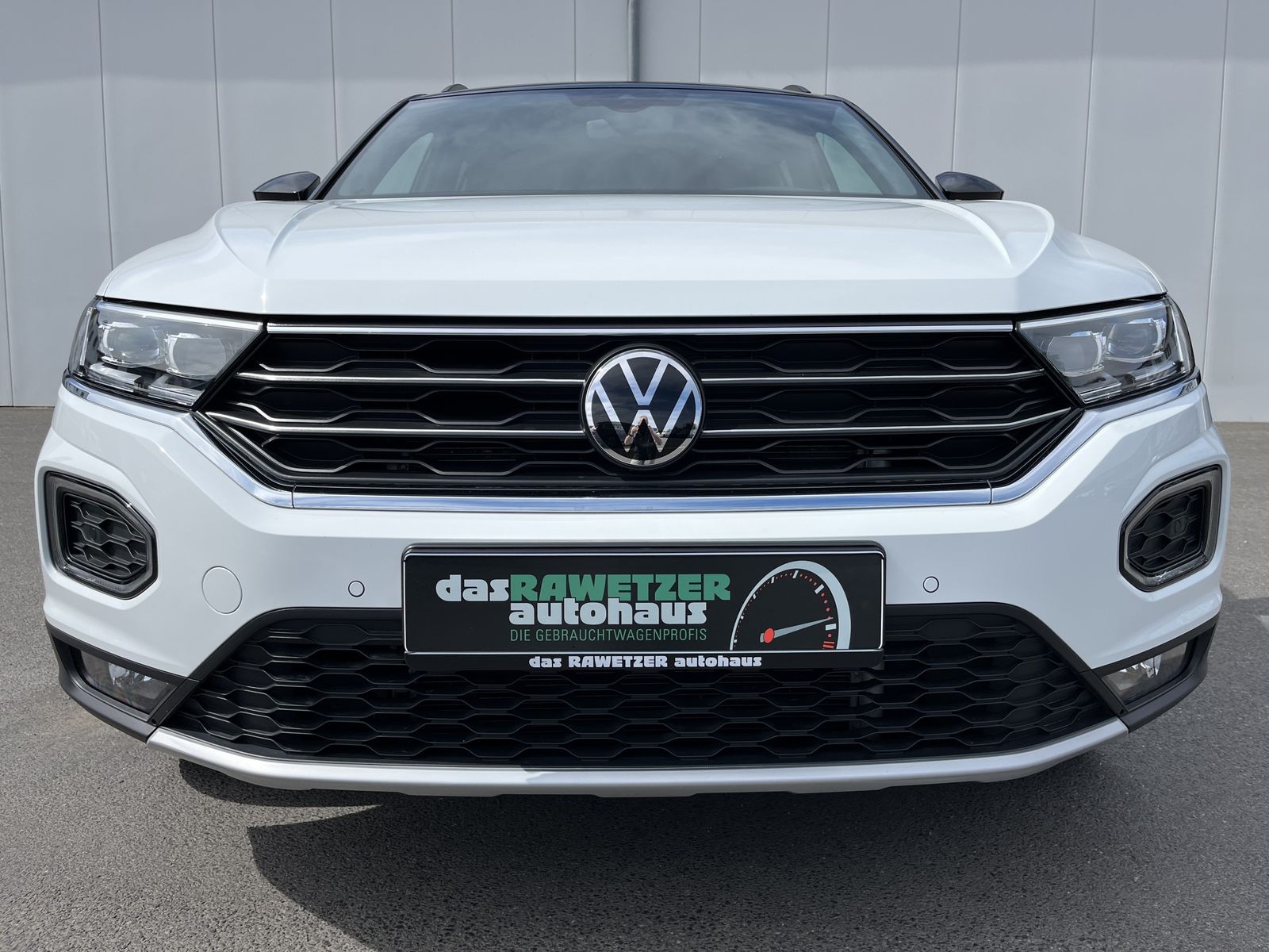 Volkswagen T-Roc 1.6 TDI UNITED - Samsaru's Car Outlet