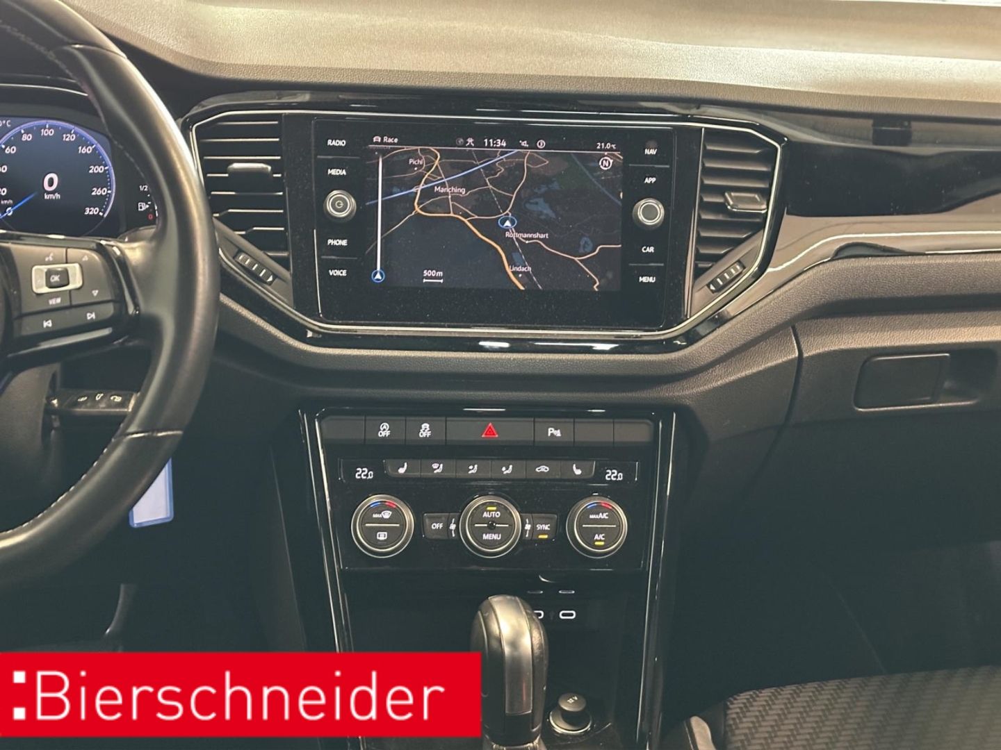 Volkswagen T-Roc 2.0 TSI DSG 4Mo. R - Samsaru's Car Outlet