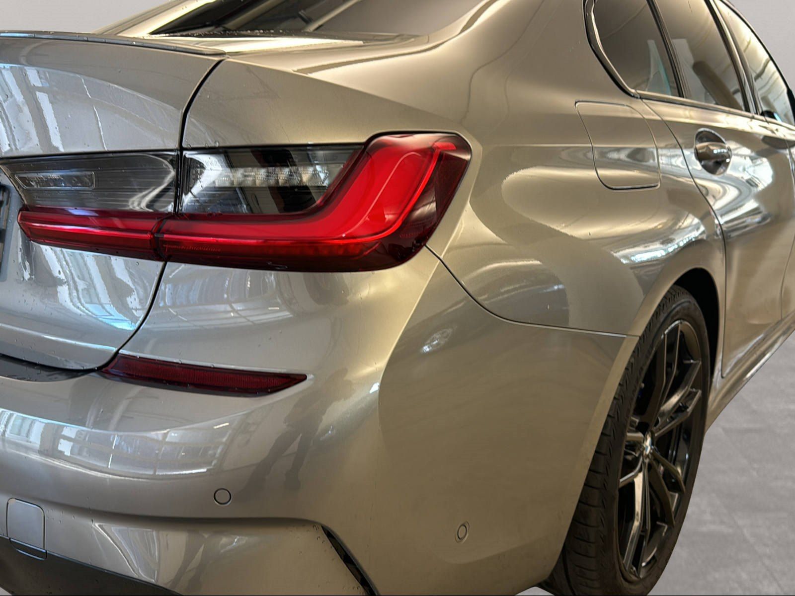 BMW 330i Limousine M Sport - Samsaru's Car Outlet
