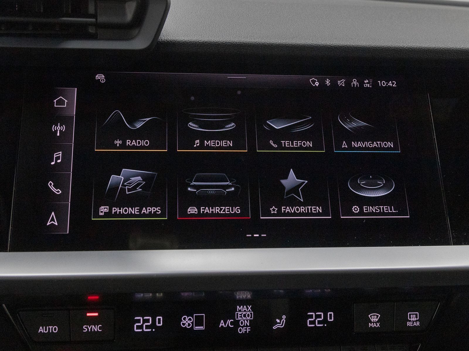 Audi A3 Sportback 40 TFSIe S LINE - Samsaru's Car Outlet
