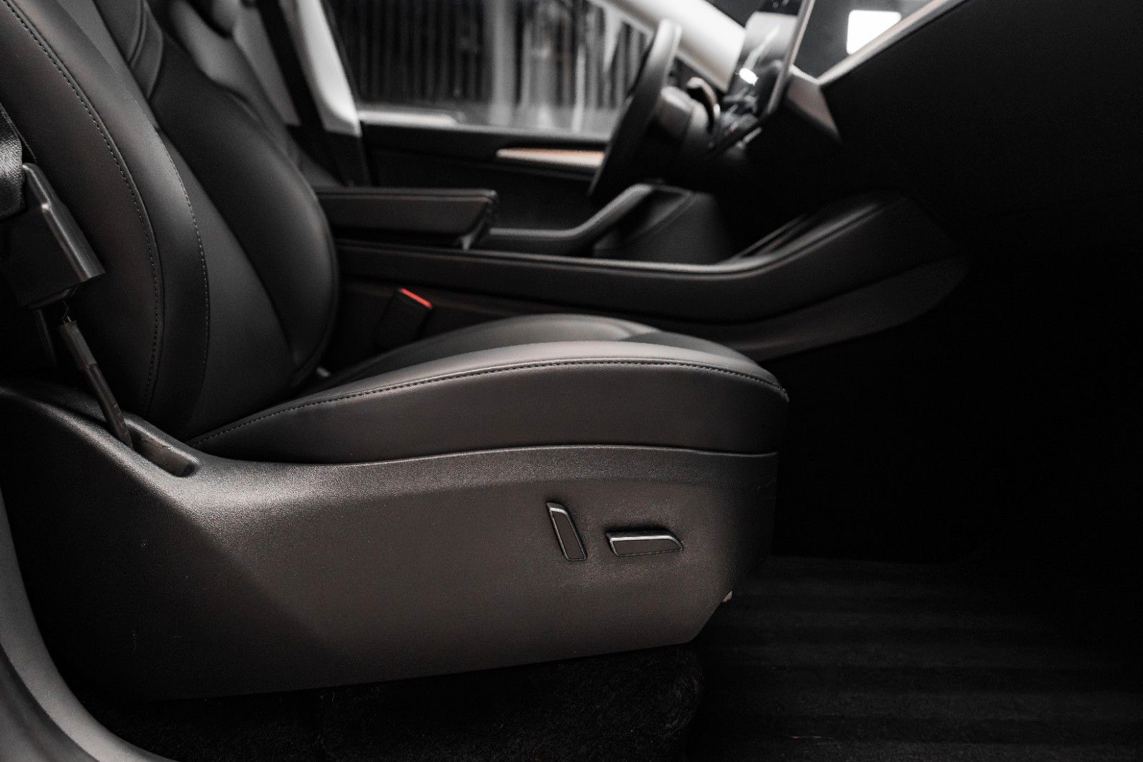 Tesla Model Y Long Range Dual AWD