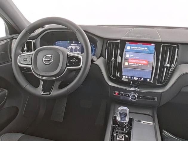Volvo XC60 B5 B AWD Plus Dark AHK GARANTIE -33%