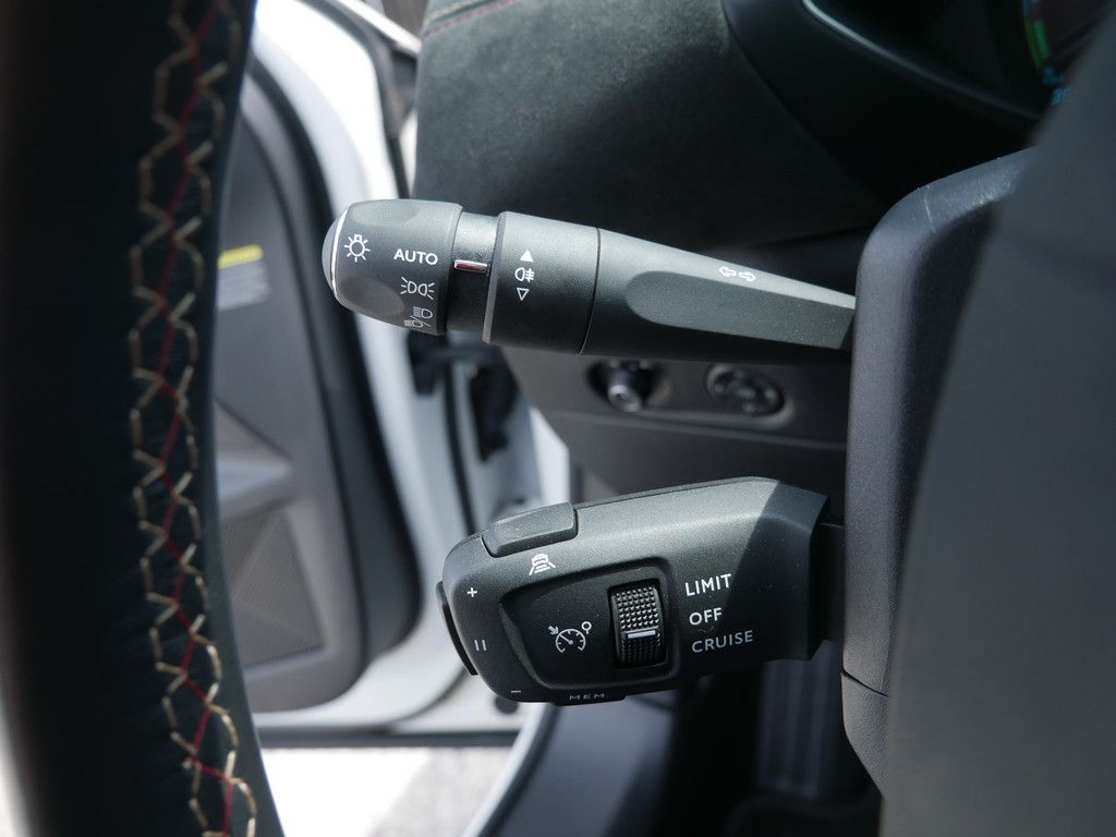 DS Automobiles DS 3 Crossback E-Tense Perfomance Line+ ACC HUD
