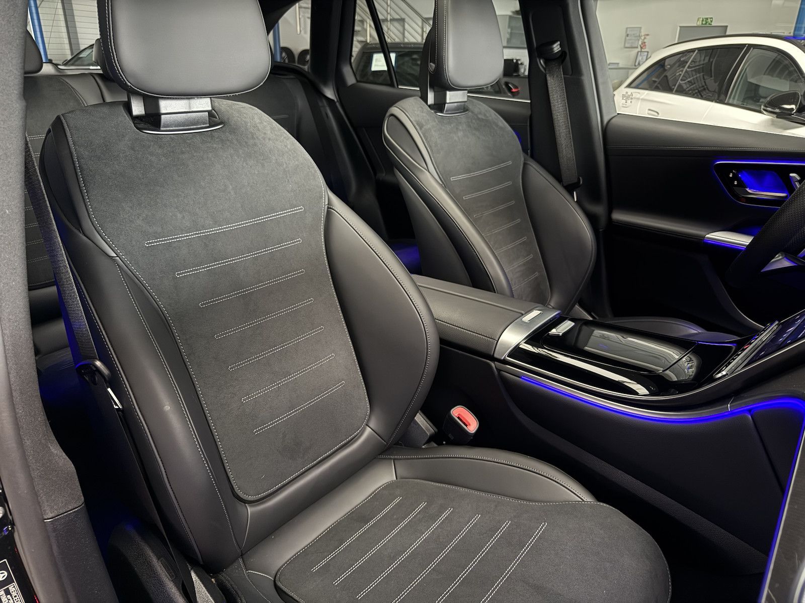 Mercedes-Benz GLC 300 4M AMG PREMIUM STANDHEIZUNG - DISTRONIC!