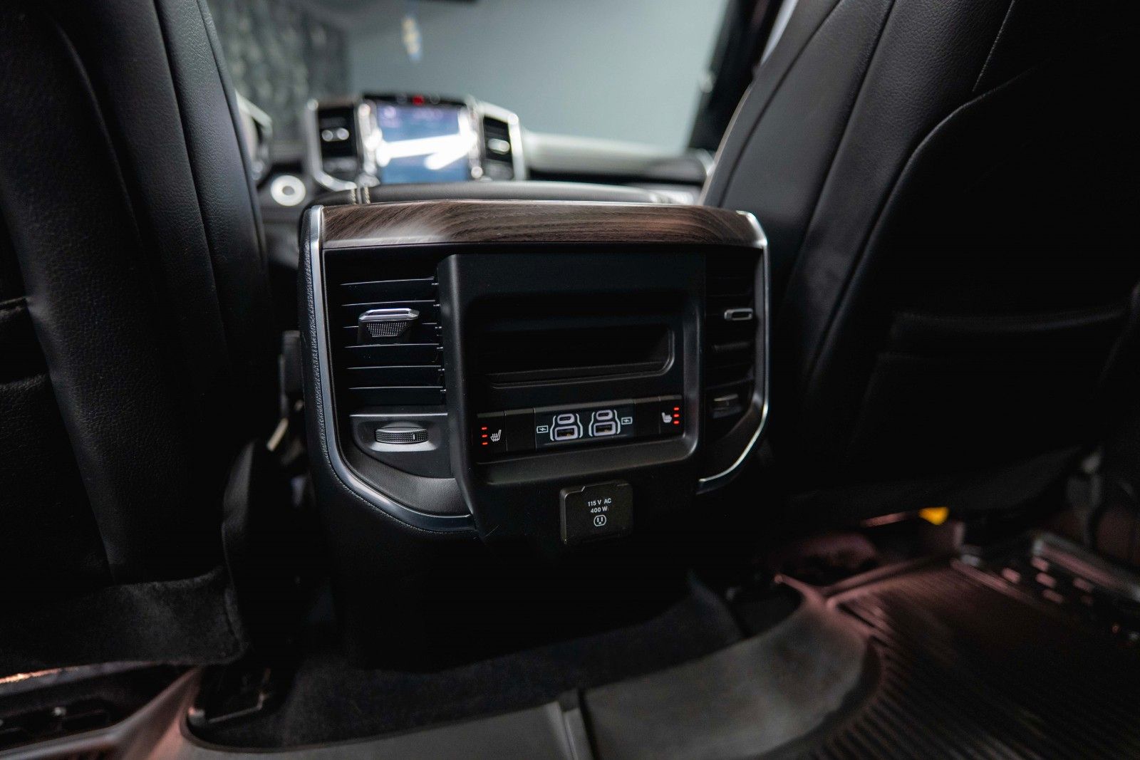 Dodge RAM 3.0 MY 25 TWIN TURBO LARAMIE Night Pano ACC
