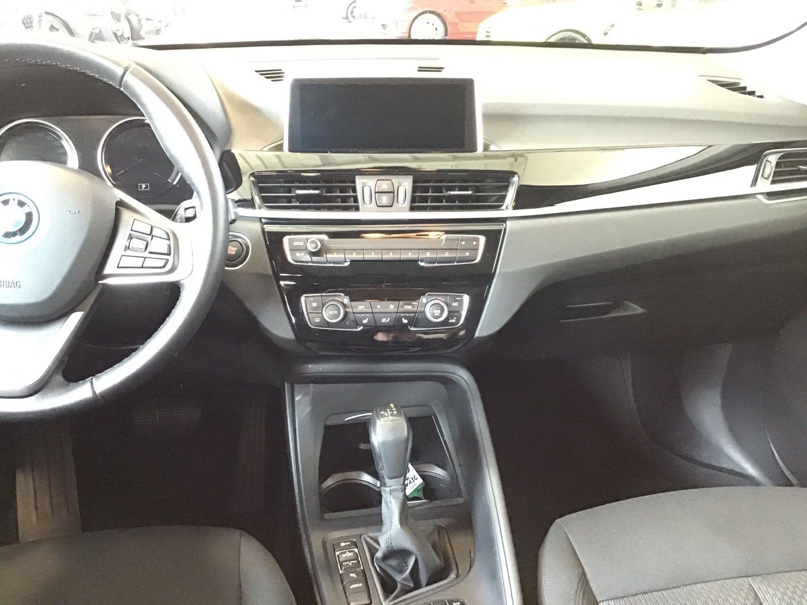 BMW X1 xDrive25e - Samsaru's Car Outlet