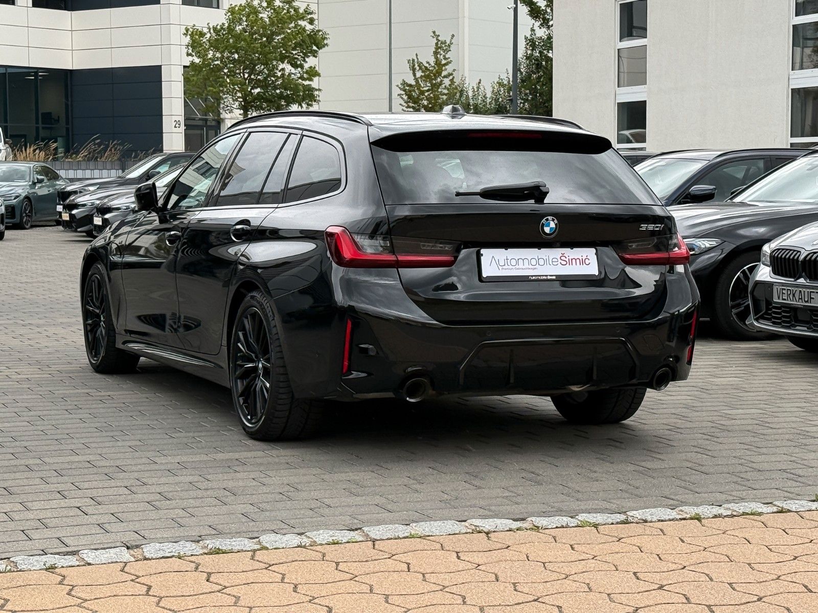 BMW 320i M Sport 18" HuD AHK ACC 360° 18"