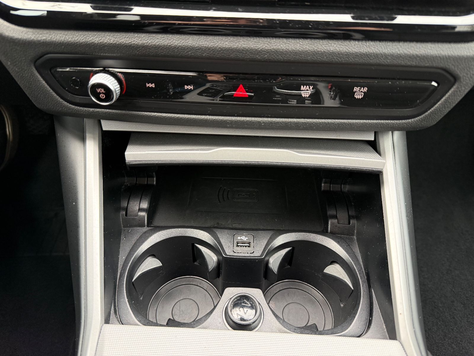 BMW 320d xDrive Limo AUT~Curved~Navi~LED~DAB~Spur~