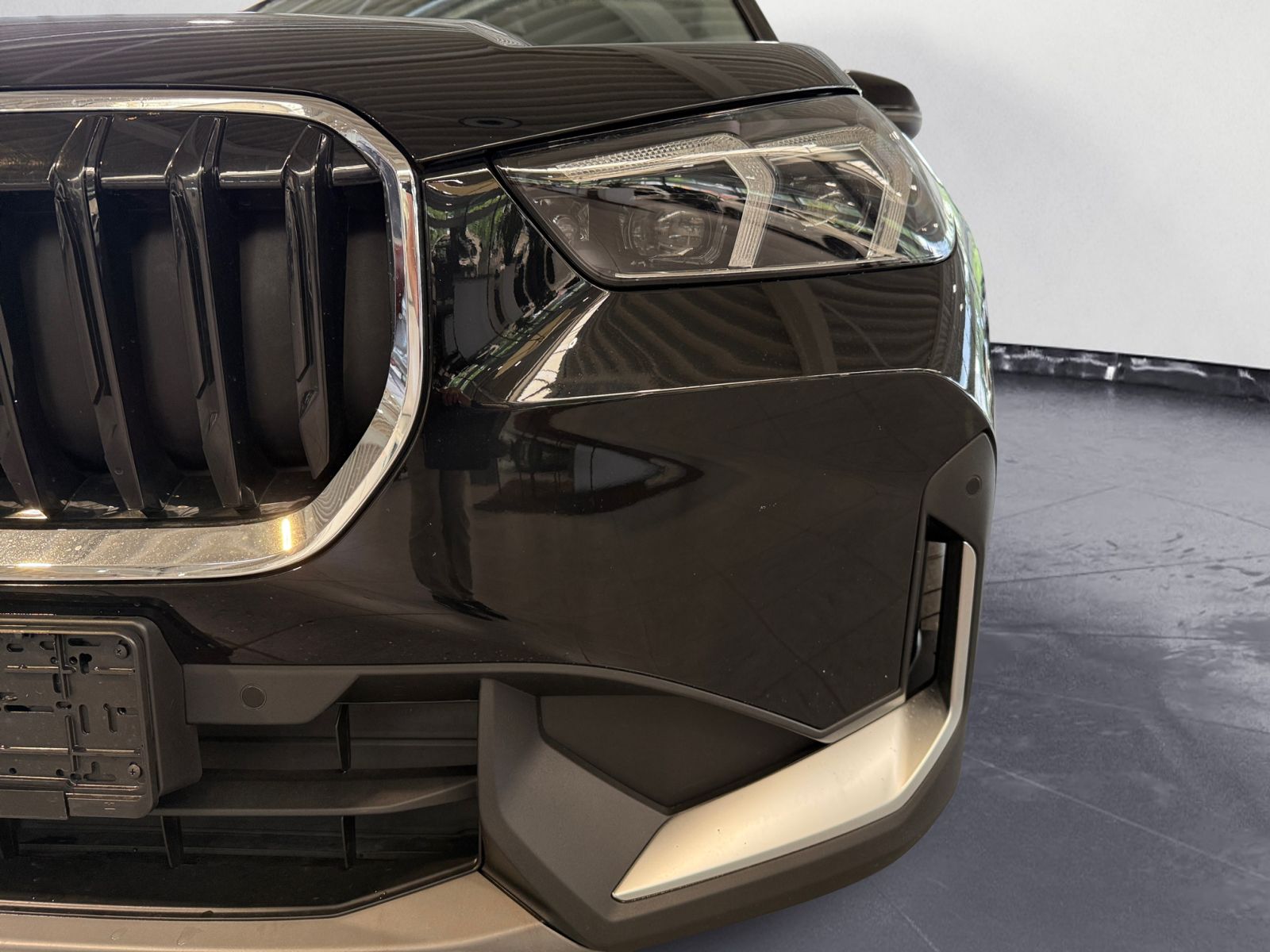 BMW X1 xDrive20d - Samsaru's Car Outlet