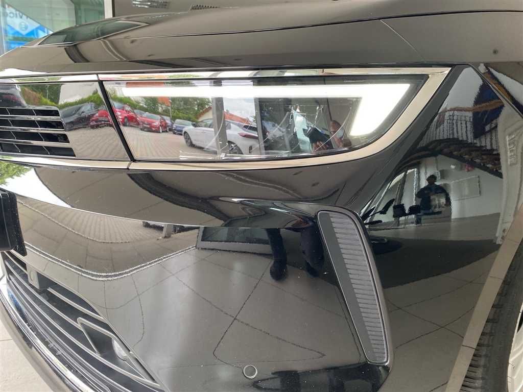Opel Astra 1.2 Business Edition - Samsaru's Car Outlet