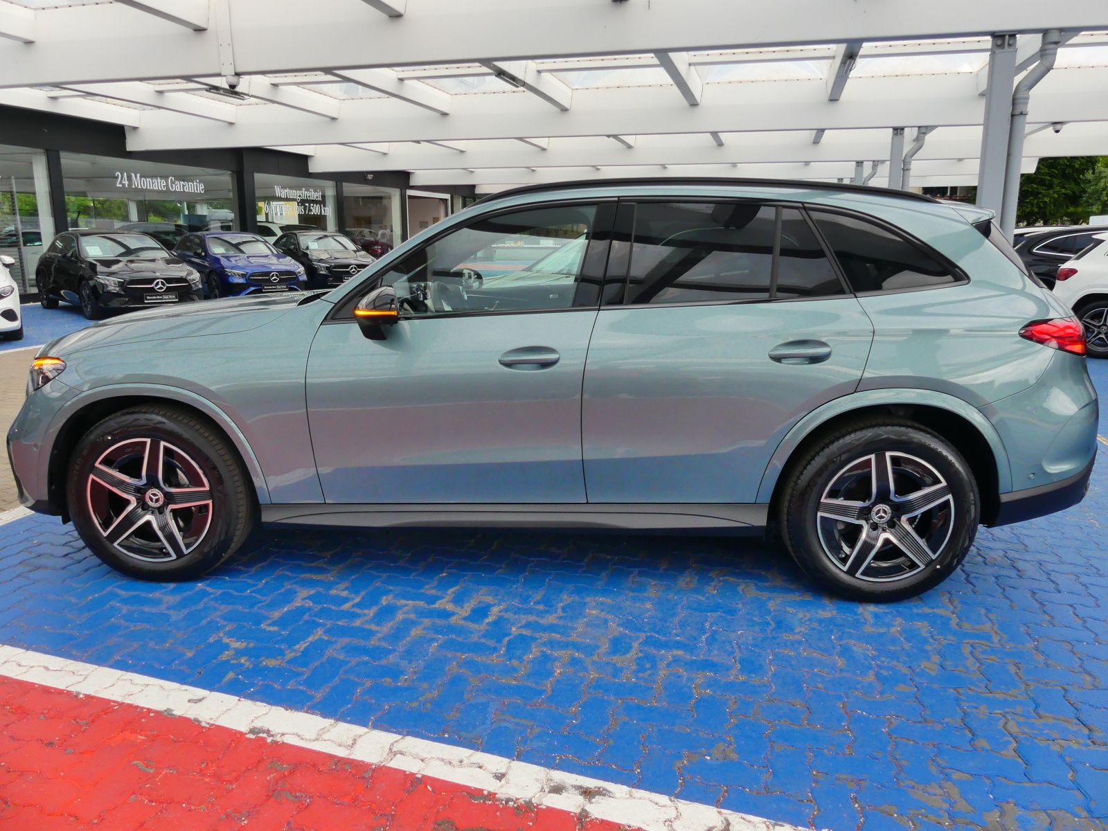 Mercedes-Benz GLC 220d AMG 4M +AHK*Panorama+Distronic+360°Kam+