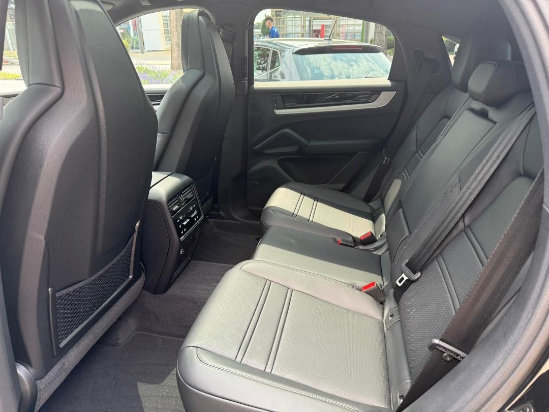 Porsche CAYENNE COUPE 360°AIR/INNO/HUD/BOSE/PANO/BF-DISP