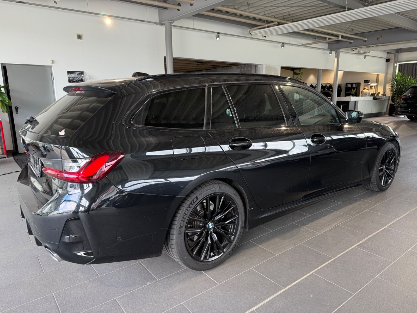 BMW 320d Touring M Sport - Samsaru's Car Outlet