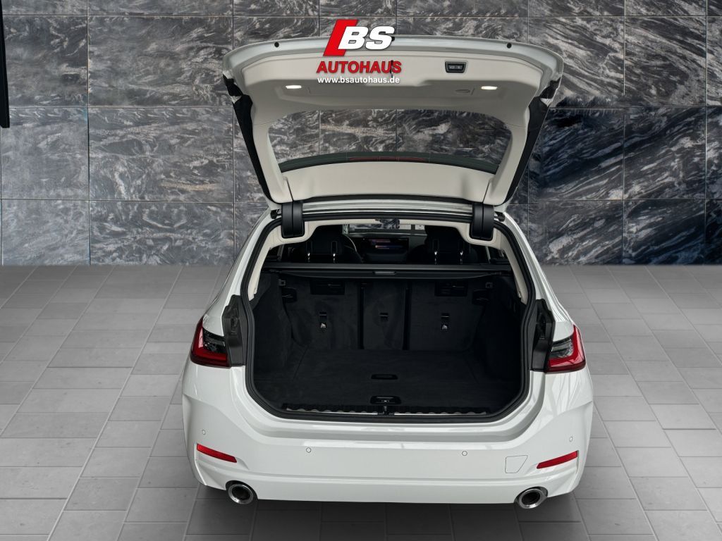 BMW 320i Touring Aut. - Samsaru's Car Outlet