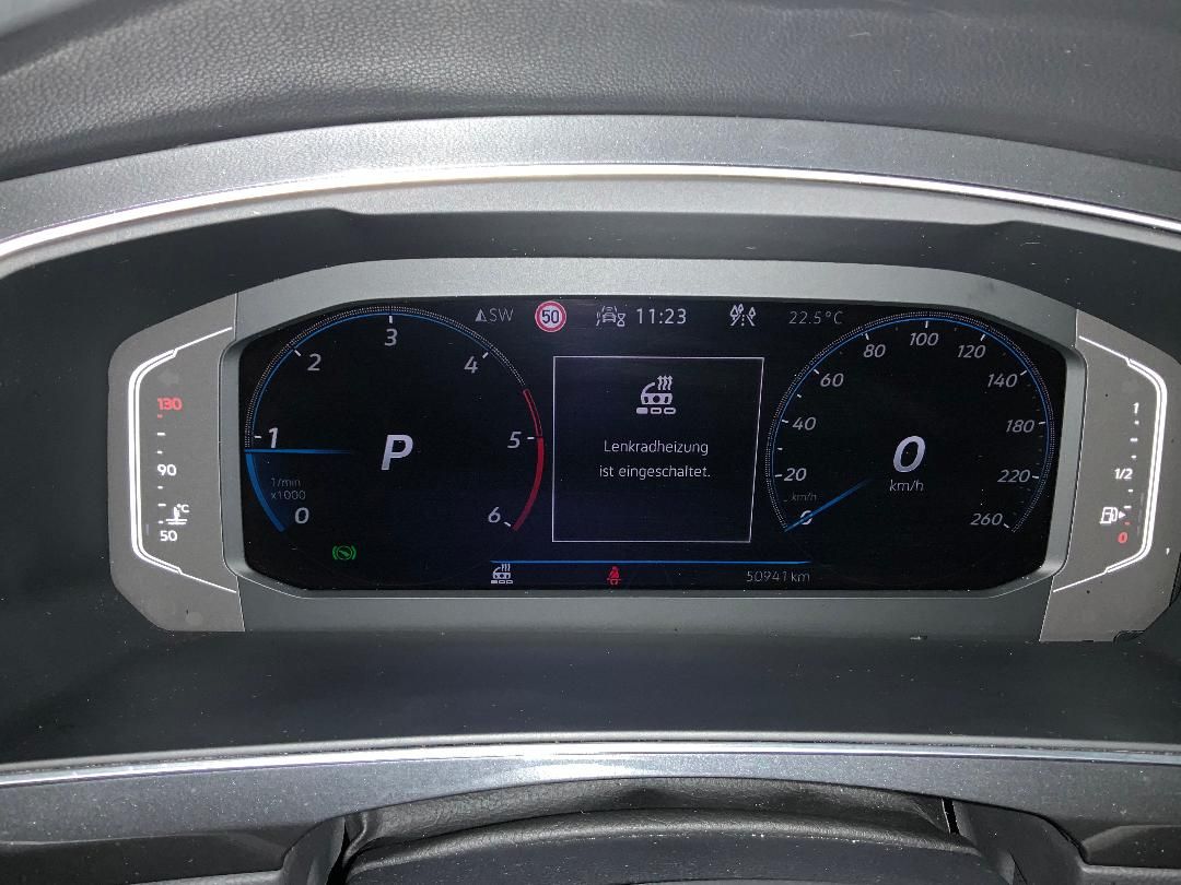 Volkswagen Tiguan R-Line 2.0 TDI 4 Motion - Samsaru's Car Outlet
