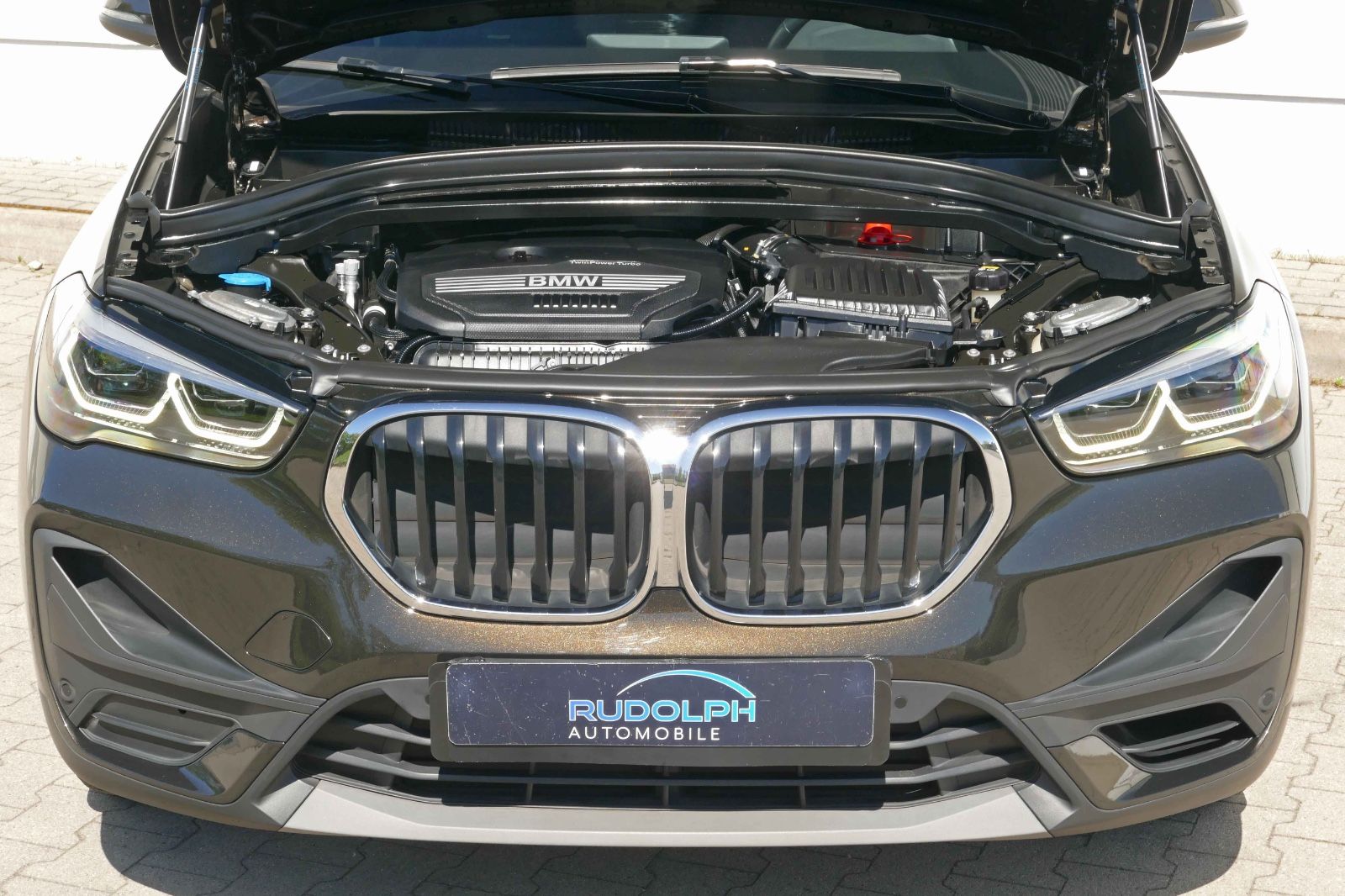 BMW X1 xDrive 20i Advantage - Samsaru's Car Outlet