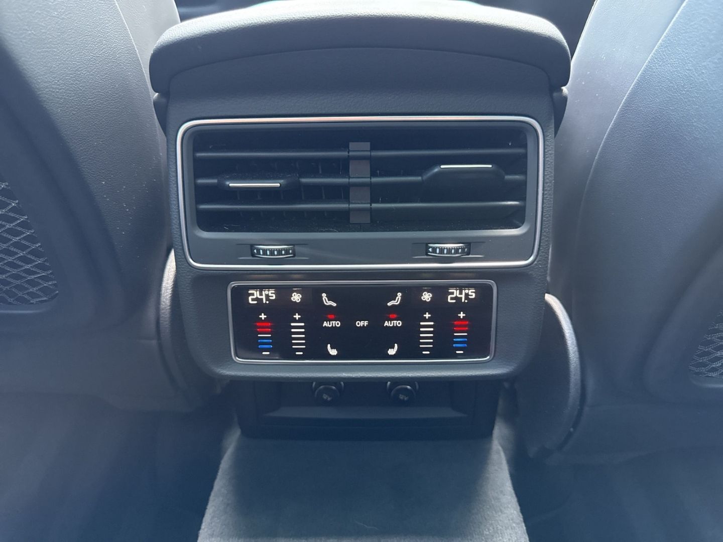 Audi Q7 50 TDI quattro competition plus 7-Sitzer S-li