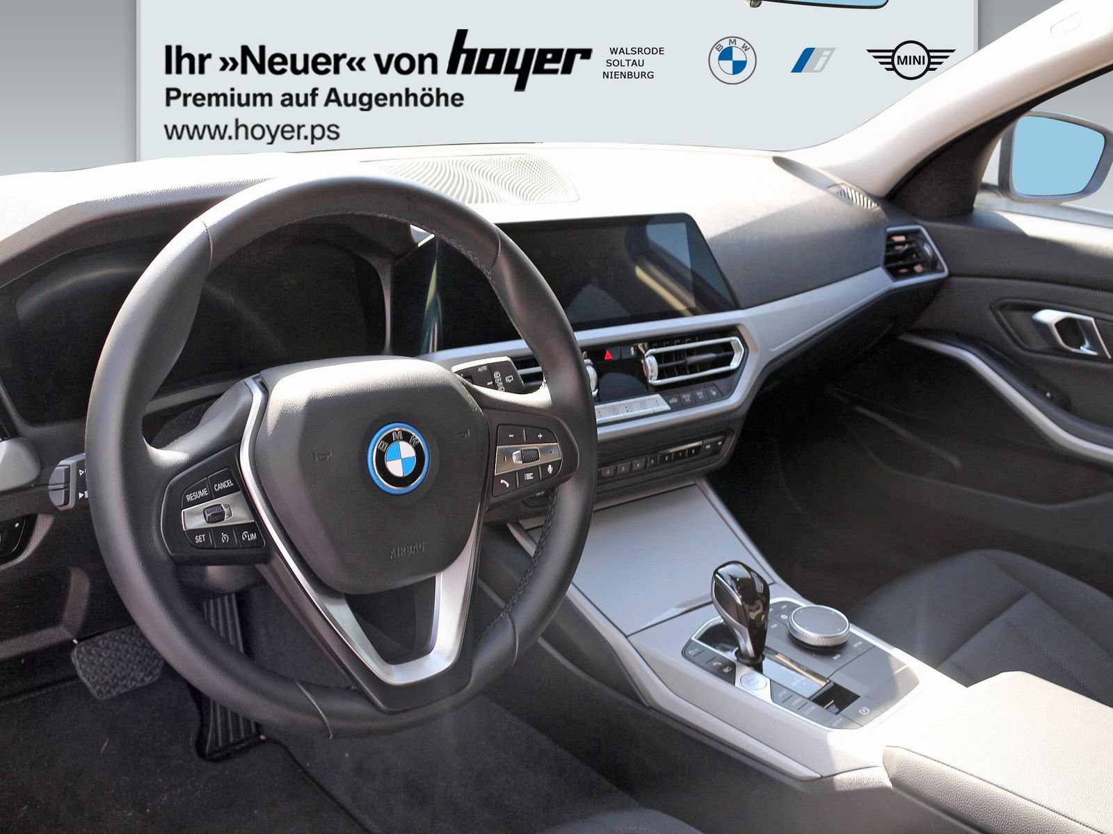 BMW 330e Touring Advantage - Samsaru's Car Outlet