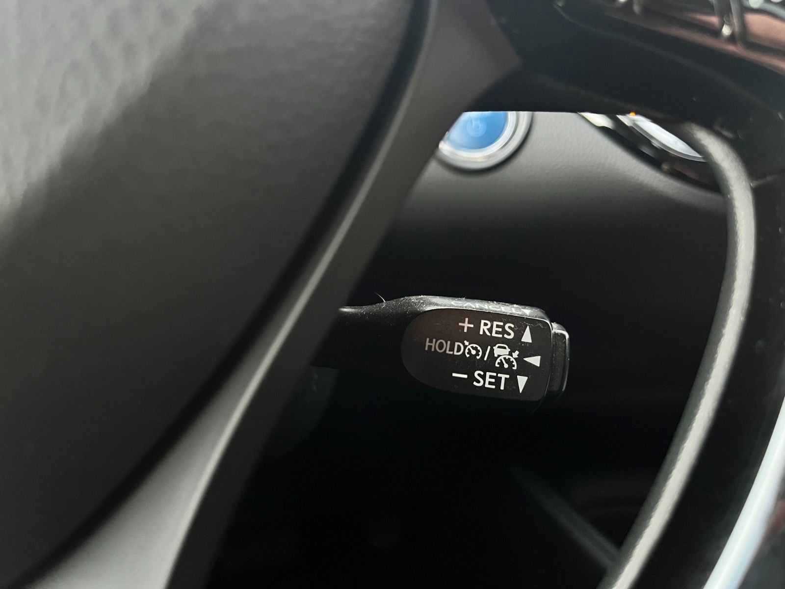 Toyota C-HR 1.8l VVT-i Hybrid - Samsaru's Car Outlet