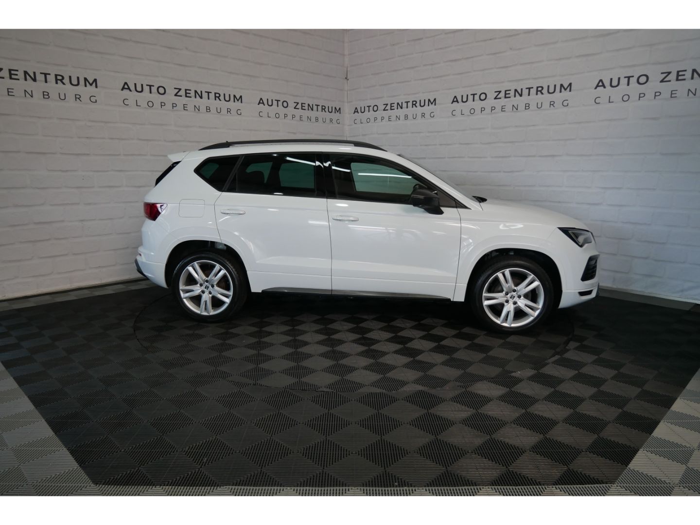 Seat Ateca FR 1.5 TSI LED+Navi+CarPlay+Virtual+AHK+AC