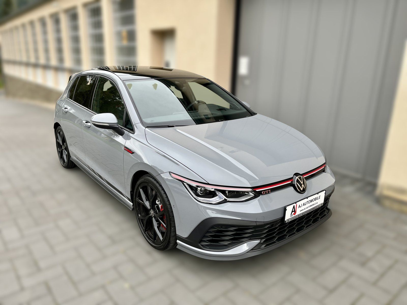 Volkswagen Golf 8 VIII GTI Clubsport - Samsaru's Car Outlet