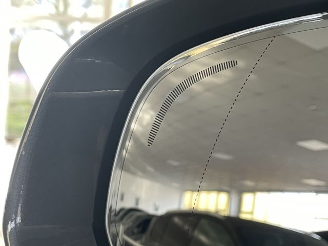 Volvo XC60 Core AWD 2.0 NAVI+SITZHEIZ+KAMERA+AHK+LED