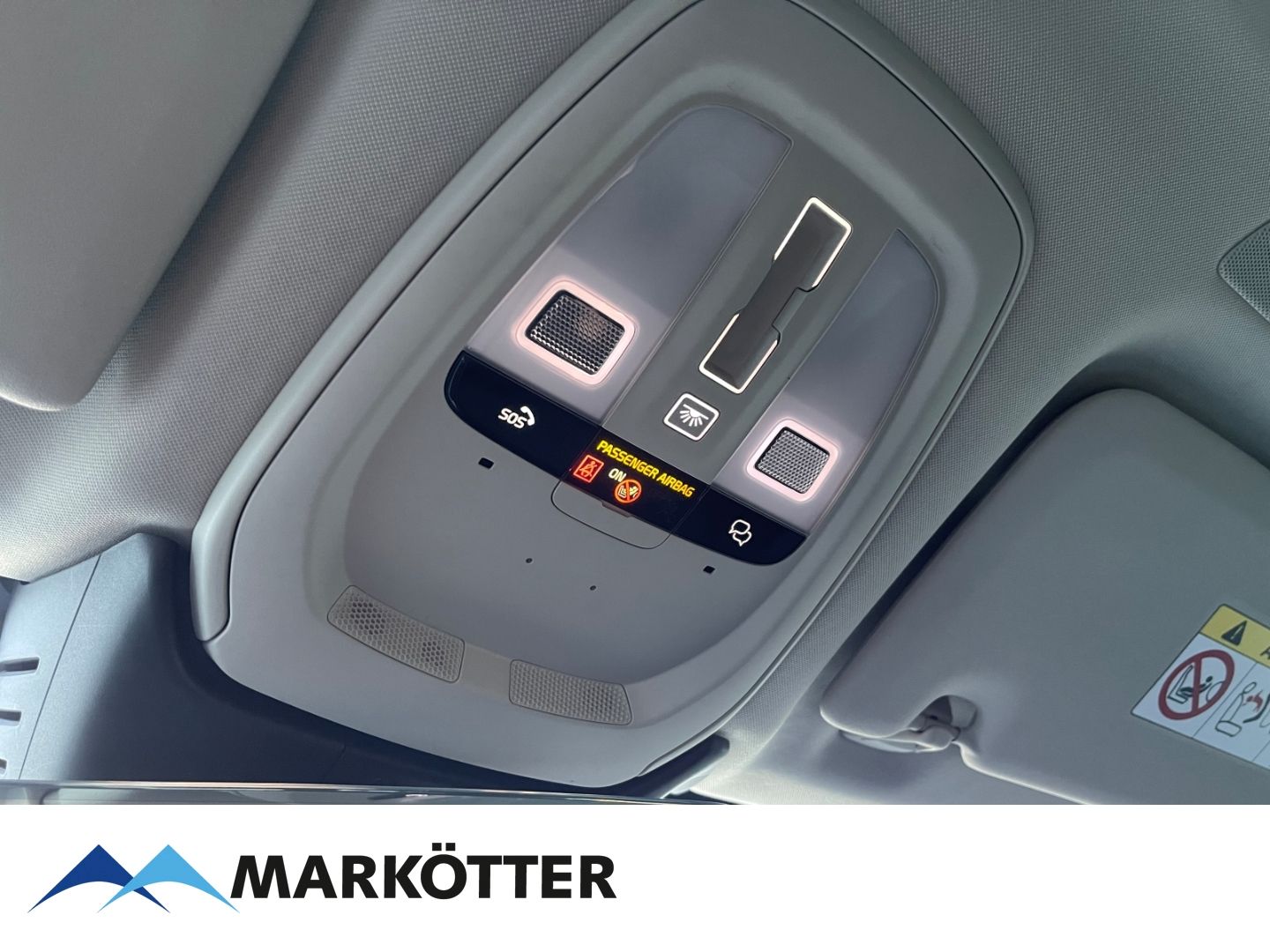 Volvo XC60 T8 AWD Recharge Ultimate Dark - Samsaru's Car Outlet