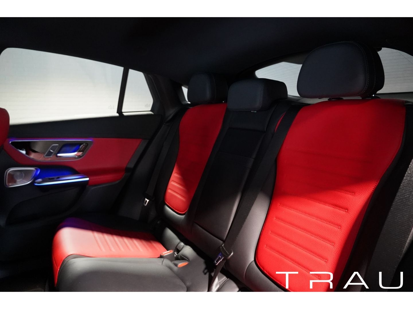 Mercedes-Benz GLC 220 d AMG Coupe Pano Luft HUD AHK 4Radlenkun