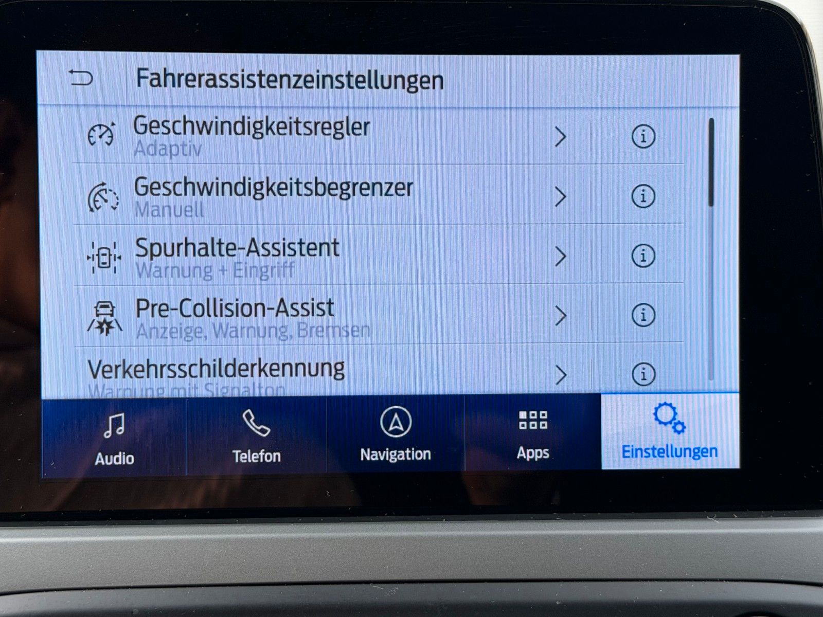 Ford Focus Turnier Cool & Connect*Autom*LED*AHK*Face