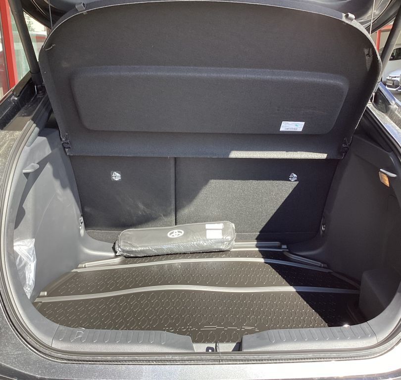 Toyota C-HR 2.0 Hybrid Team Deutschland