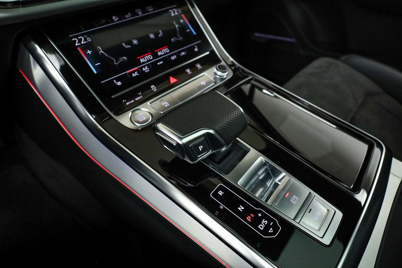 Audi Q7 55 TFSIe S line*Matrix*Assist*HUD*Pano*Air