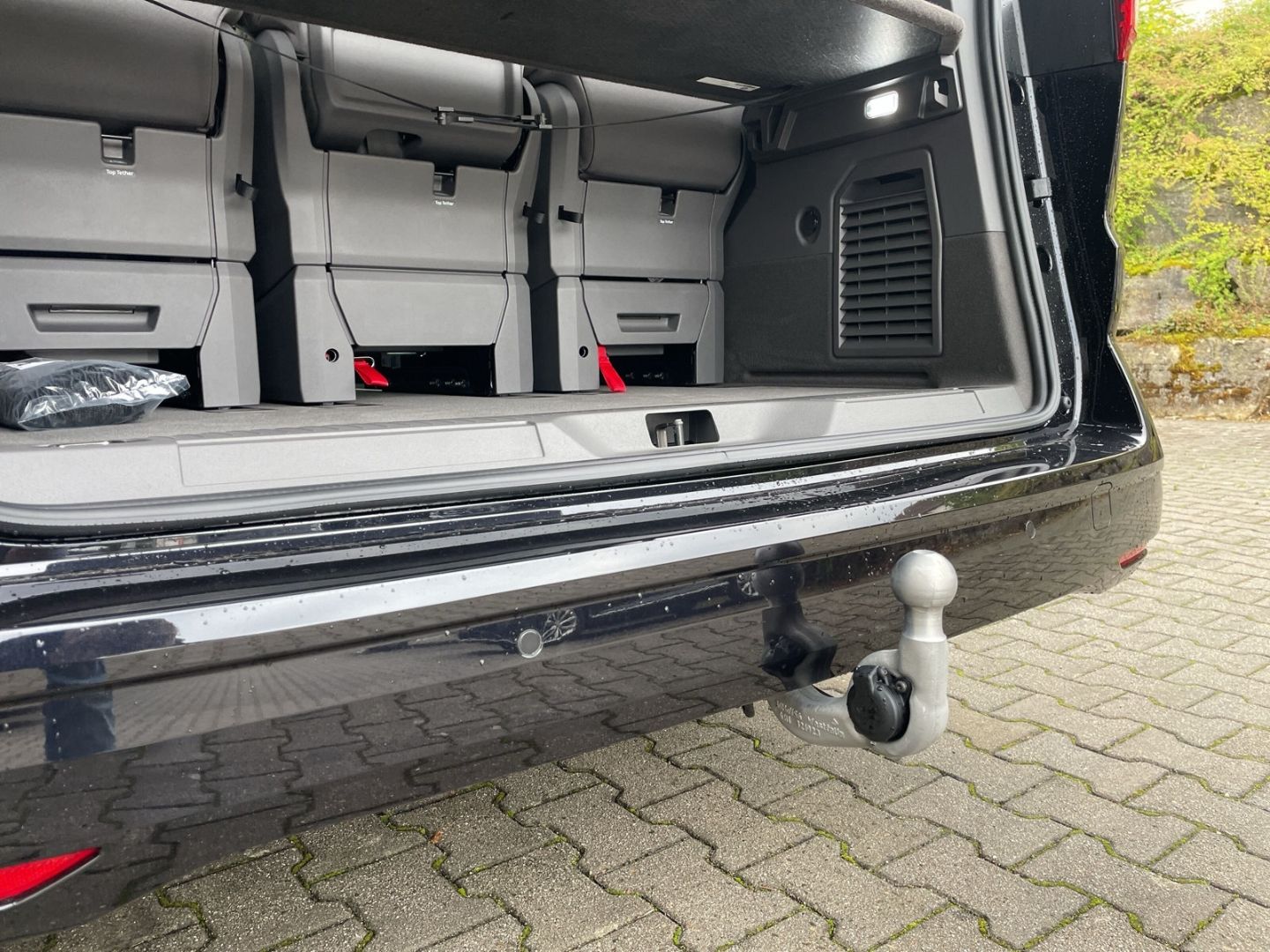 Volkswagen T7 Multivan - Samsaru's Car Outlet